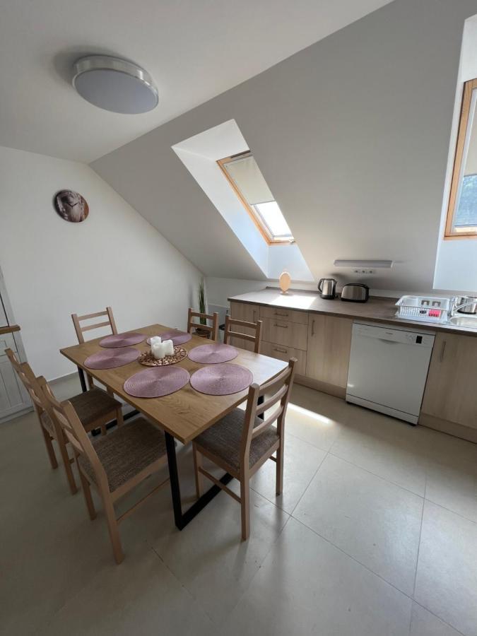 Janhaz Apartman Revfueloep エクステリア 写真